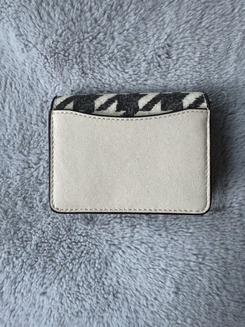 Coach Mini Wallet (Style CJ679) - Picture 2 of 8